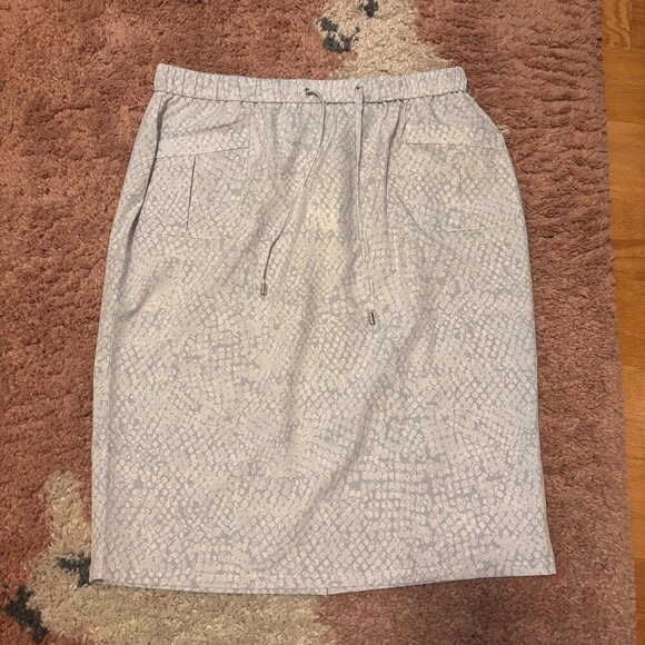 Calvin Klein Dresses & Skirts - NWT Calvin Klein Stretch Pencil Skirt Womens Sz M Gray/White Lightweight $79.50